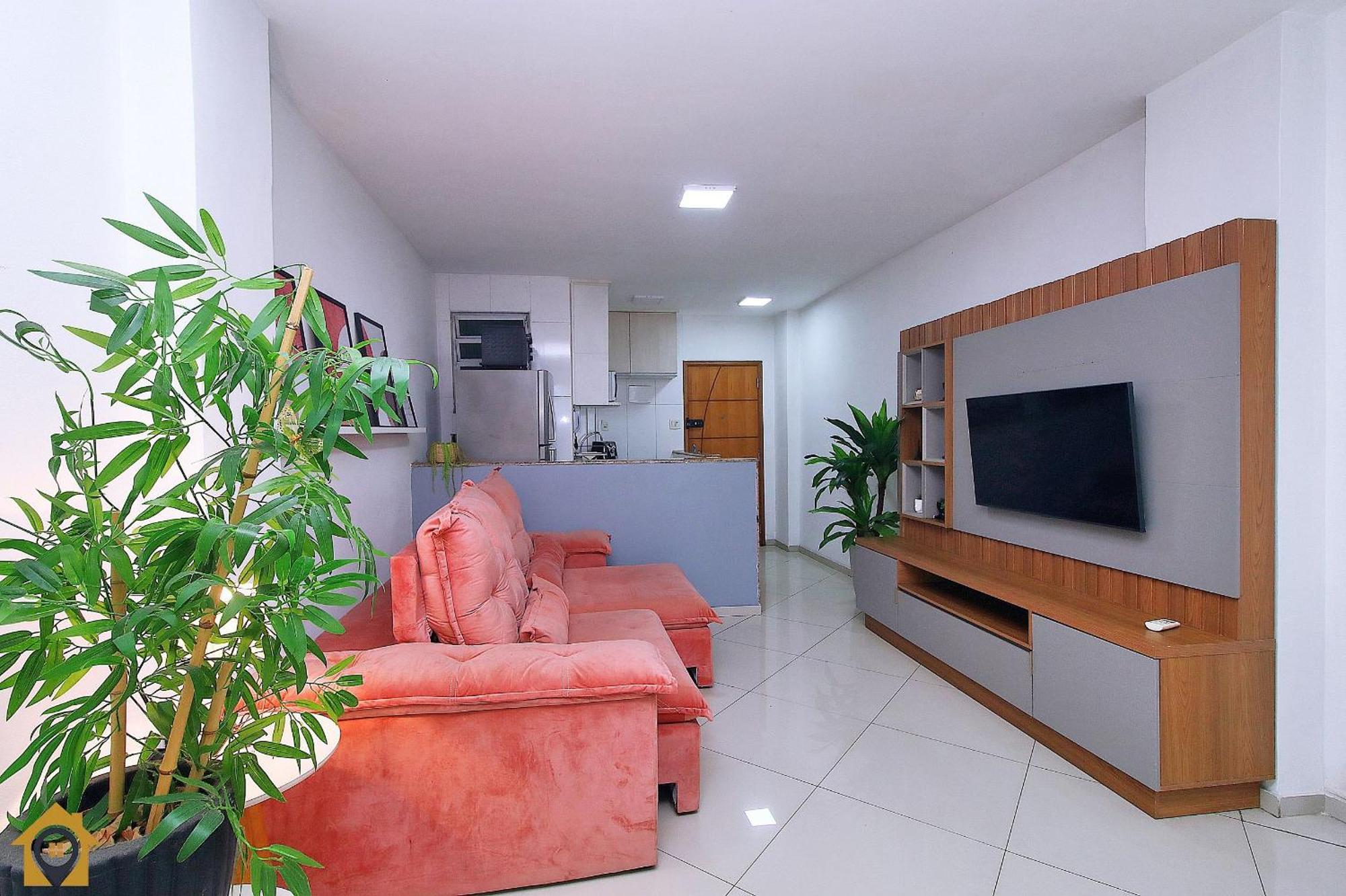 Charmoso E Bem Decorado 200m Da *